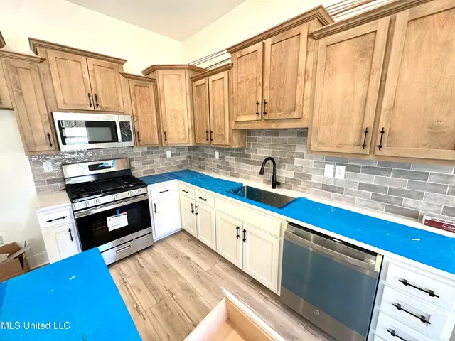 $445,000 | 2952 Eden Lane, Nesbit, MS 38651