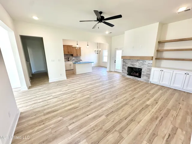 $445,000 | 2952 Eden Lane, Nesbit, MS 38651