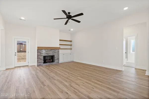 $445,000 | 2952 Eden Lane, Nesbit, MS 38651