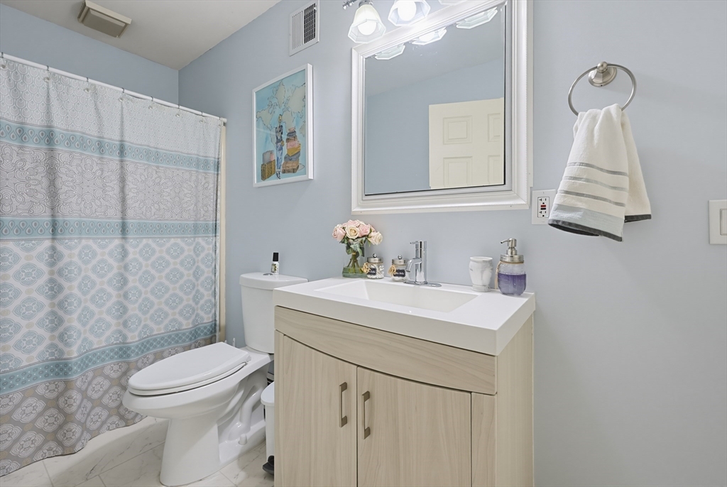11 Weatherstone Drive, Unit 11 Worcester, MA 01604 - Photo 12 of 18
