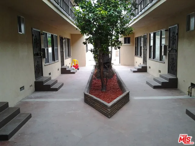 $2,050,000 | 212 South Santa Fe Avenue, Compton, CA 90221