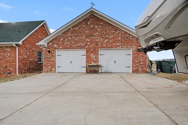 $659,999 | 117 Bloomsbury Drive, Portland, TN 37148