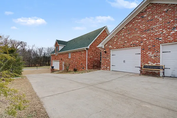$659,999 | 117 Bloomsbury Drive, Portland, TN 37148