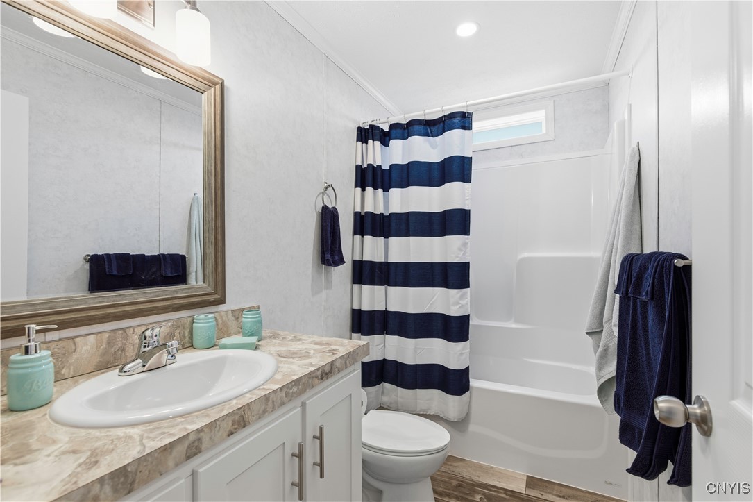 132 Oakleaf Drive Brutus, NY 13166 - Photo 14 of 41