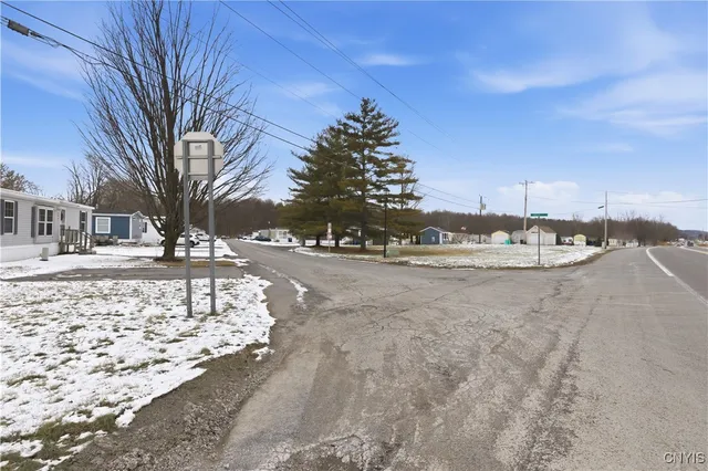 $139,000 | 132 Oakleaf Drive, Brutus, NY 13166