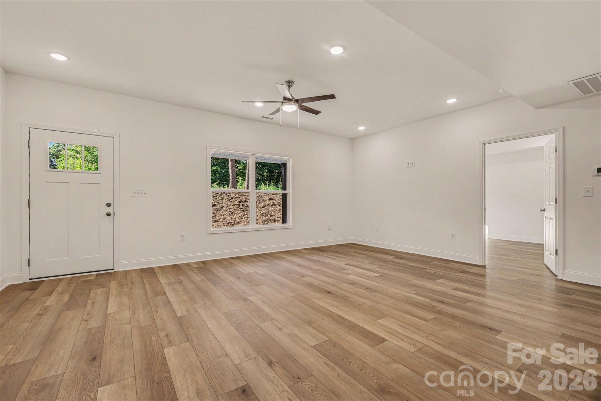 160 Parris Road Blacksburg, SC 29702 - Photo 15 of 26
