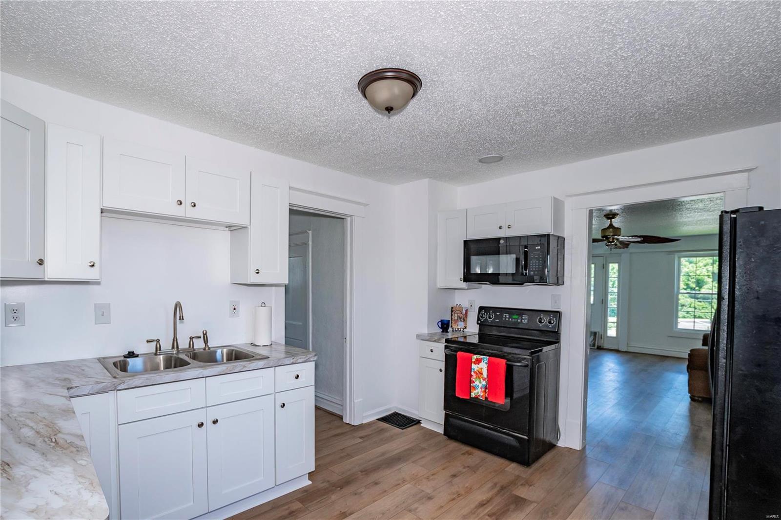 10588 Lackland Road St. Louis, MO 63114 - Photo 11 of 22 Gallery Image 11