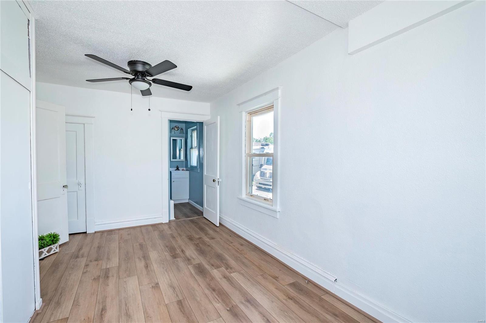 10588 Lackland Road St. Louis, MO 63114 - Photo 12 of 22 Gallery Image 12