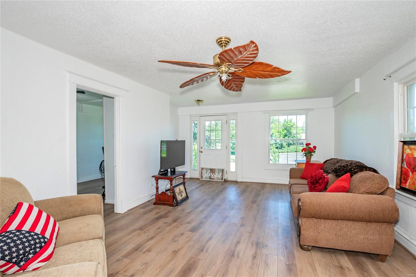 10588 Lackland Road St. Louis, MO 63114 - Photo 4 of 22 Gallery Image 4