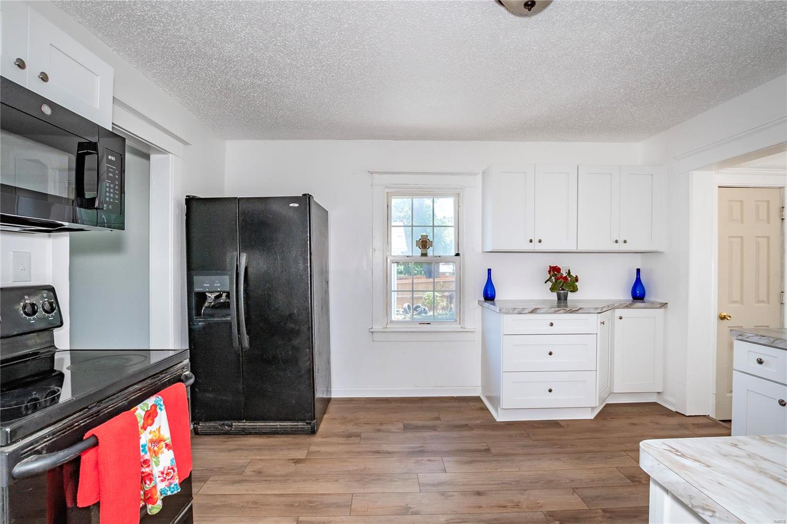10588 Lackland Road St. Louis, MO 63114 - Photo 8 of 22 Gallery Image 8