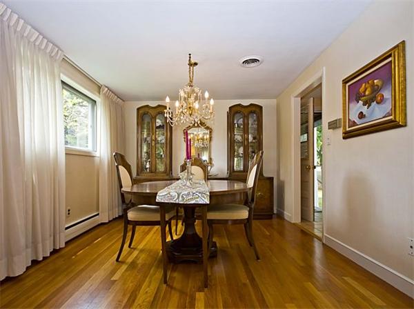 141 Noanett Road Needham, MA 02494 - Photo 3 of 14