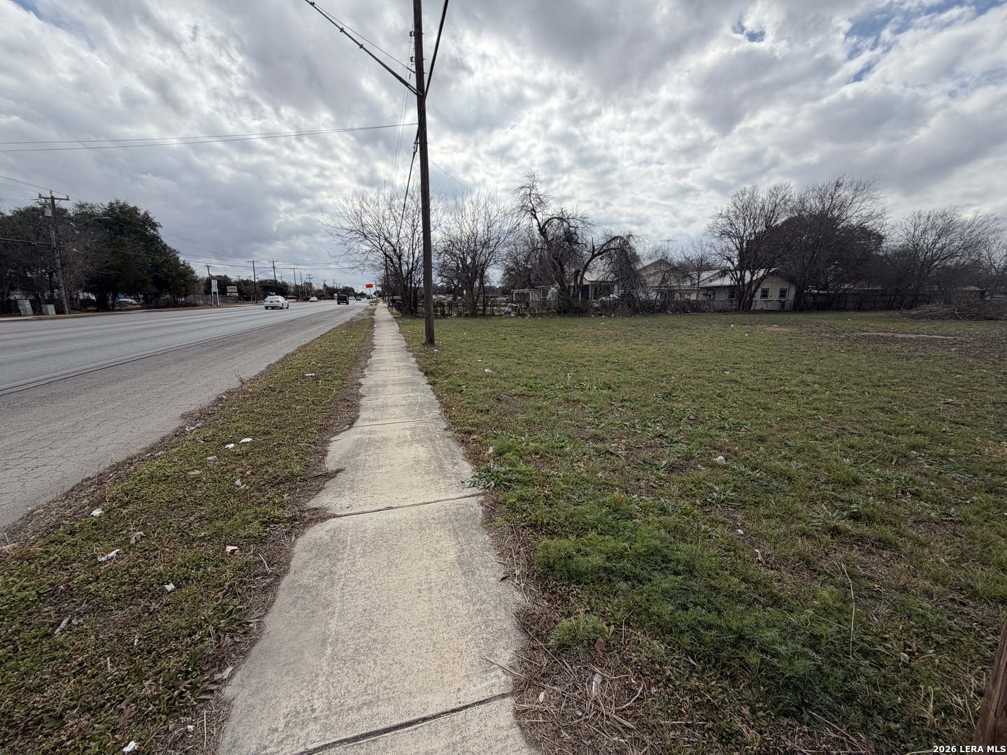 2329 South WW White Road San Antonio, TX 78222 - Photo 4 of 5