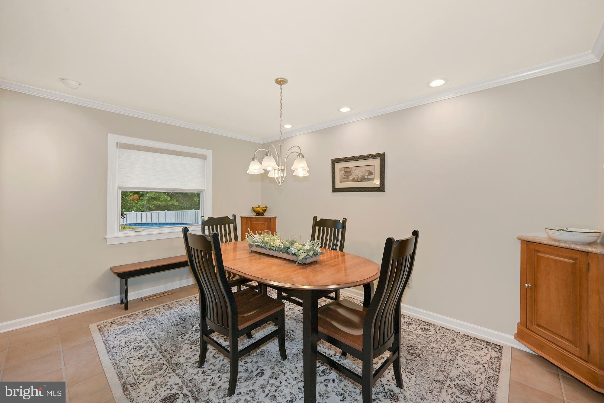 121 Pine Valley Road Delran, NJ 08075 - Photo 19 of 34 Dining Room