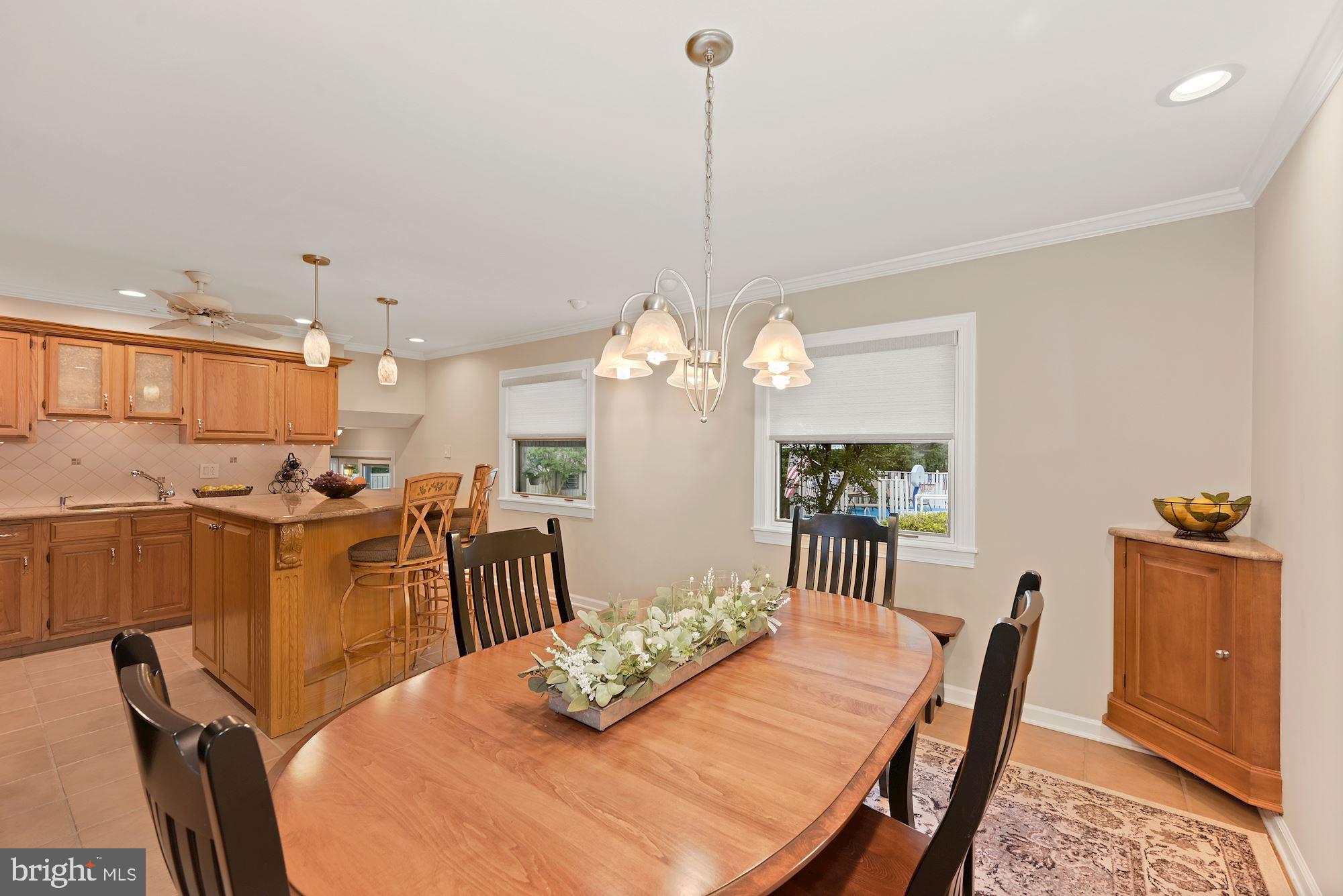 121 Pine Valley Road Delran, NJ 08075 - Photo 21 of 34 Dining Room