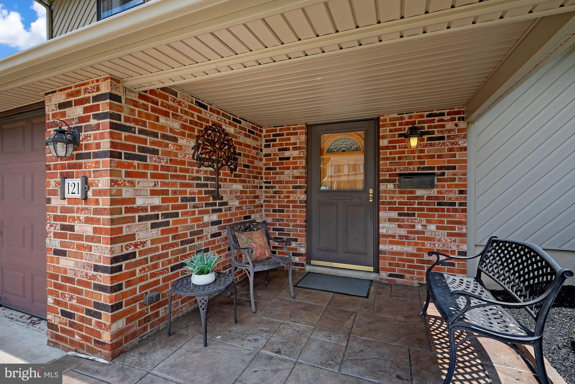 121 Pine Valley Road Delran, NJ 08075 - Photo 3 of 34 Front Porch