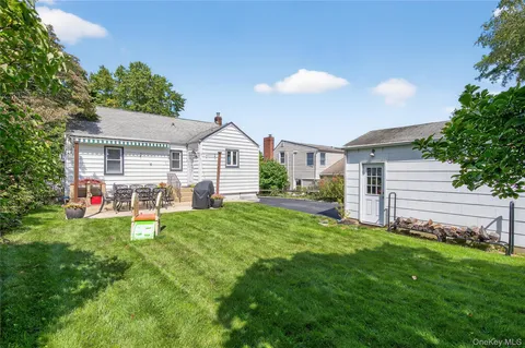 $650,000 | 13 Prospect Street, Glen Head, NY 11545