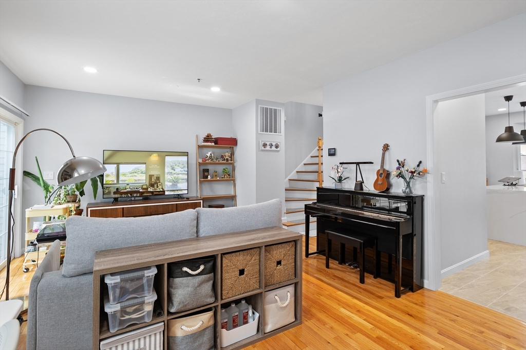 36 Cambridge Road, Unit 44 Woburn, MA 01801 - Photo 6 of 21