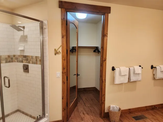 $1,095,990 | 1157 Pyramid Peak Drive, Unit 1157, Mammoth Lakes, CA 93546