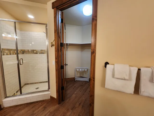 $1,095,990 | 1157 Pyramid Peak Drive, Unit 1157, Mammoth Lakes, CA 93546