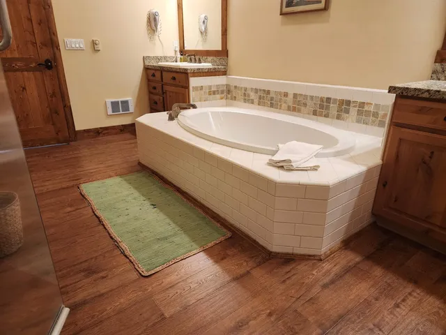 $1,095,990 | 1157 Pyramid Peak Drive, Unit 1157, Mammoth Lakes, CA 93546