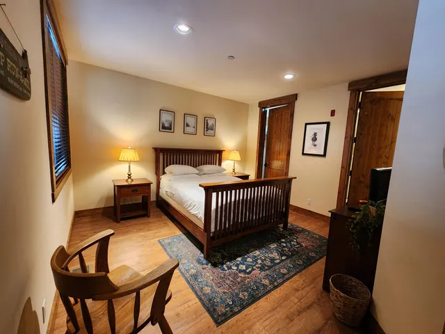 $1,095,990 | 1157 Pyramid Peak Drive, Unit 1157, Mammoth Lakes, CA 93546