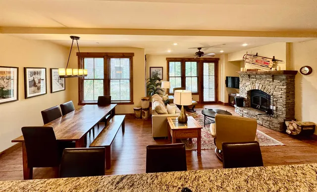 $1,095,990 | 1157 Pyramid Peak Drive, Unit 1157, Mammoth Lakes, CA 93546