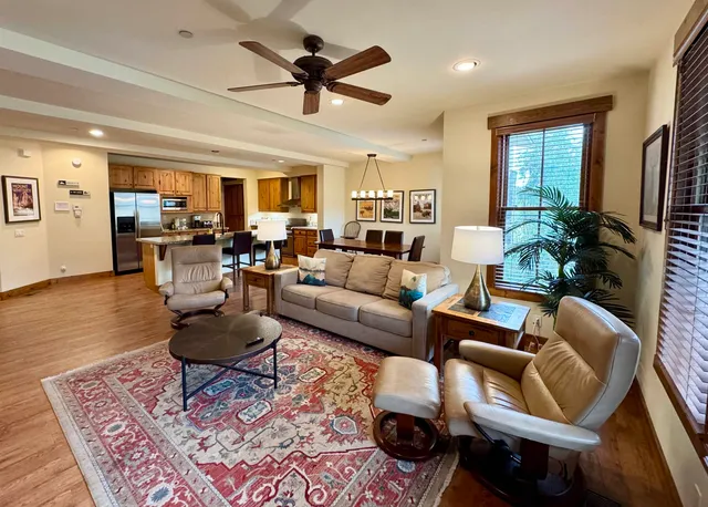 $1,095,990 | 1157 Pyramid Peak Drive, Unit 1157, Mammoth Lakes, CA 93546