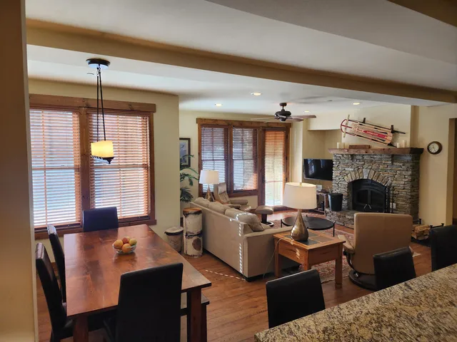 $1,095,990 | 1157 Pyramid Peak Drive, Unit 1157, Mammoth Lakes, CA 93546