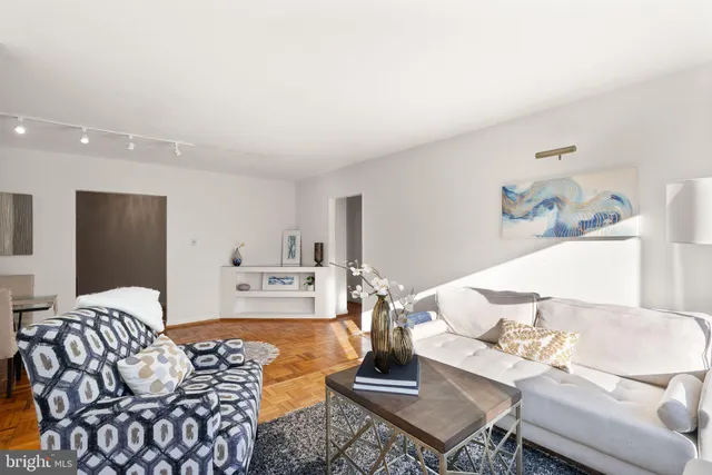 $335,000 | 4200 Cathedral Avenue Northwest, Unit 812, Washington, DC 20016