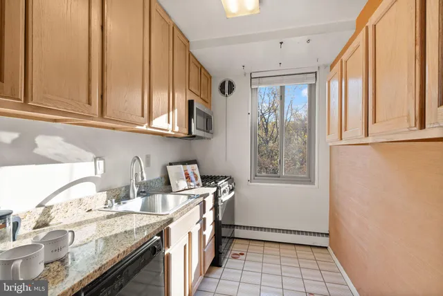 $335,000 | 4200 Cathedral Avenue Northwest, Unit 812, Washington, DC 20016