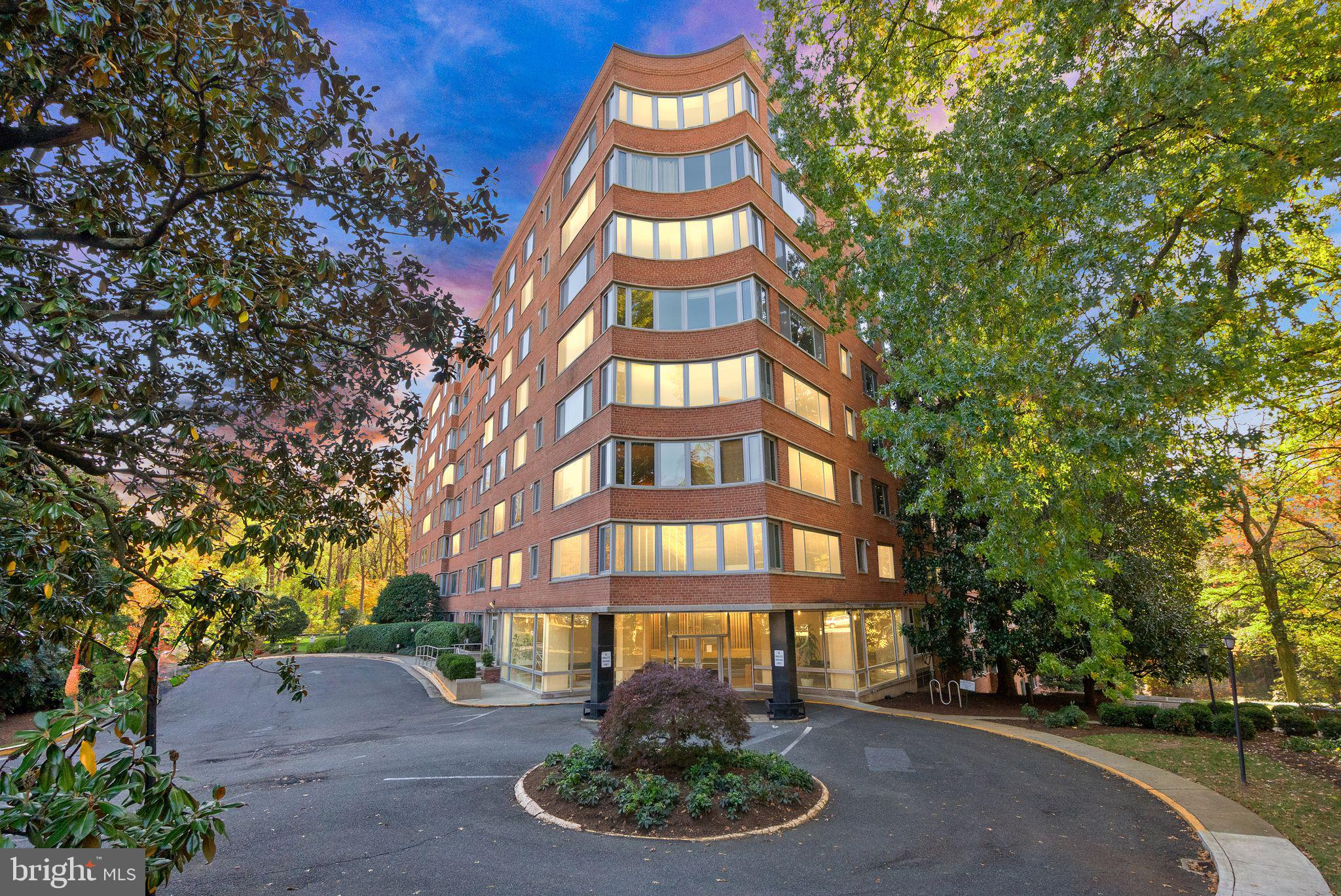 4200 Cathedral Avenue Northwest, Unit 812 Washington, DC 20016 - Photo 3 of 45 Building exterior