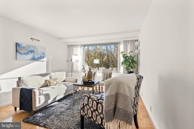 $335,000 | 4200 Cathedral Avenue Northwest, Unit 812, Washington, DC 20016