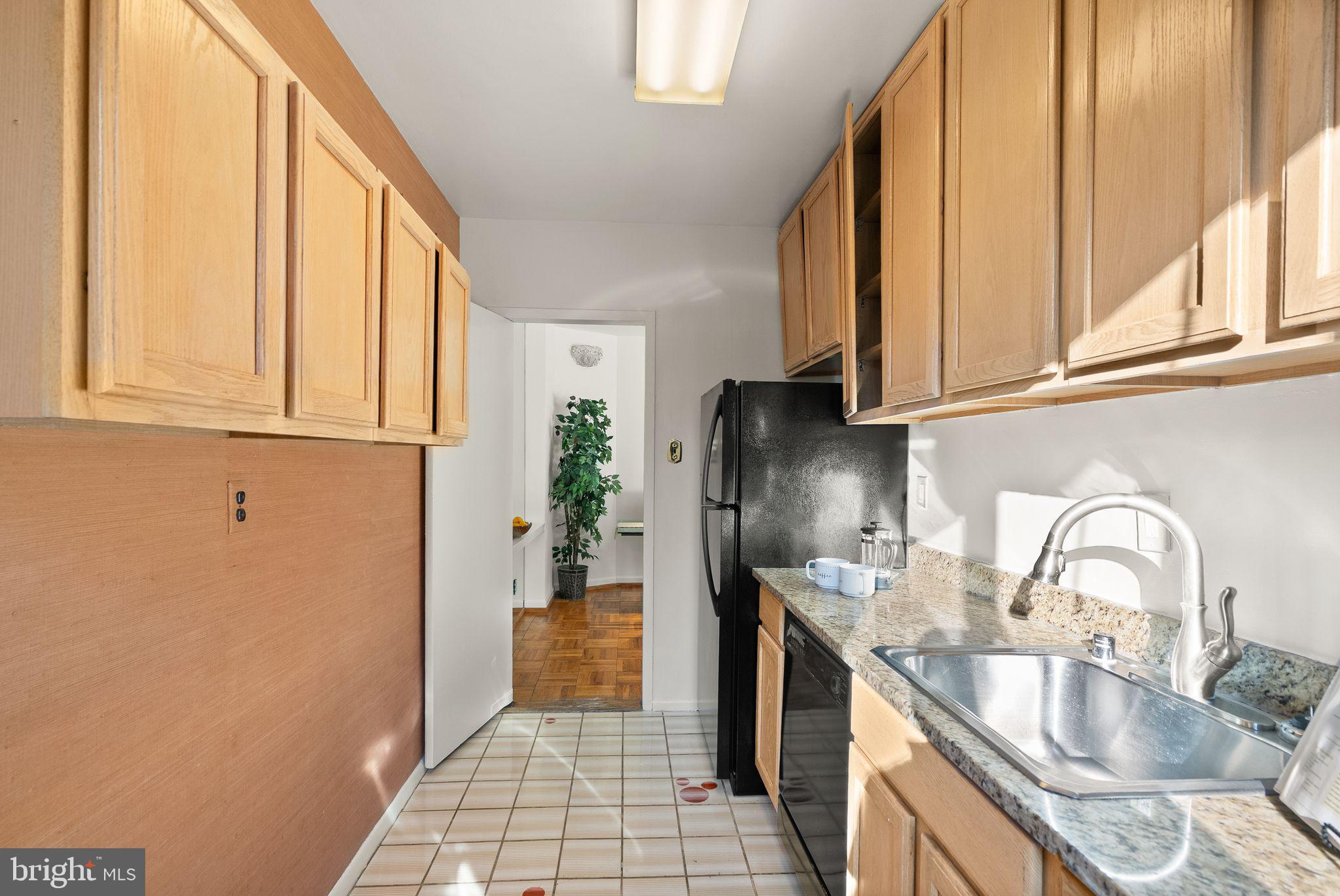 4200 Cathedral Avenue Northwest, Unit 812 Washington, DC 20016 - Photo 31 of 45 Kitchen