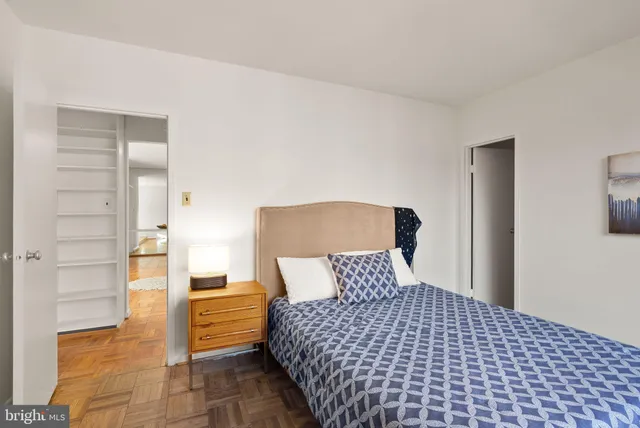 $335,000 | 4200 Cathedral Avenue Northwest, Unit 812, Washington, DC 20016