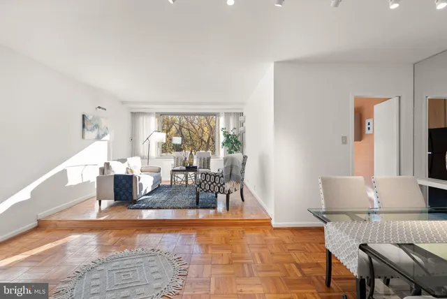 $335,000 | 4200 Cathedral Avenue Northwest, Unit 812, Washington, DC 20016