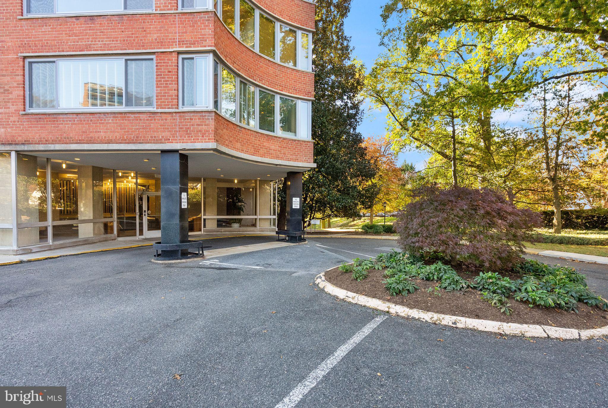4200 Cathedral Avenue Northwest, Unit 812 Washington, DC 20016 - Photo 10 of 45 Building exterior