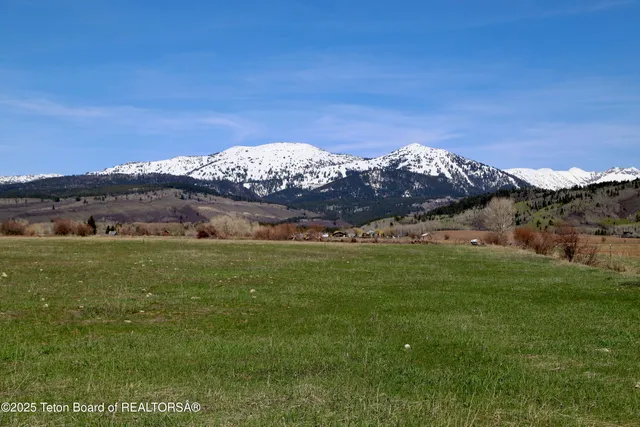 $1,100,000 | Tbd 10-ac Stateline Road, Alta, WY 83414