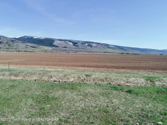 $1,100,000 | Tbd 10-ac Stateline Road, Alta, WY 83414