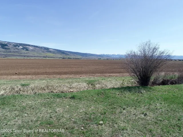 $1,100,000 | Tbd 10-ac Stateline Road, Alta, WY 83414