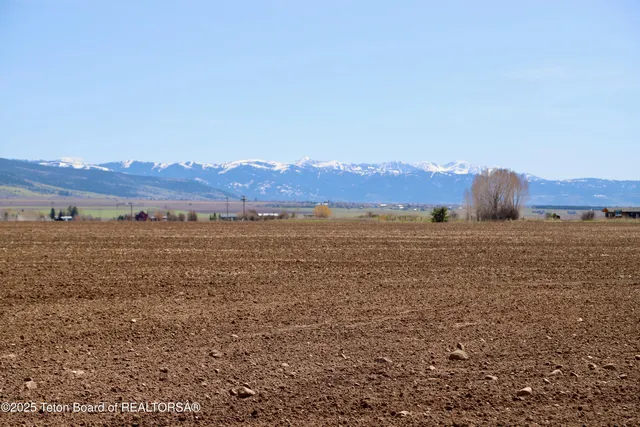 $1,100,000 | Tbd 10-ac Stateline Road, Alta, WY 83414
