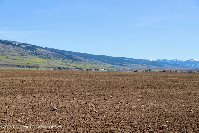 $1,100,000 | Tbd 10-ac Stateline Road, Alta, WY 83414