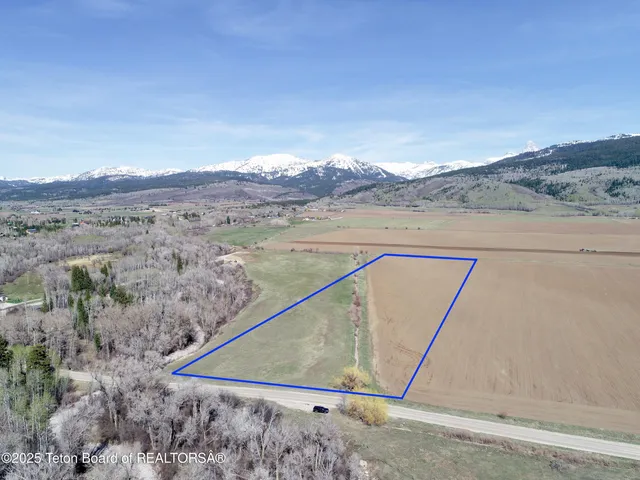 $1,100,000 | Tbd 10-ac Stateline Road, Alta, WY 83414