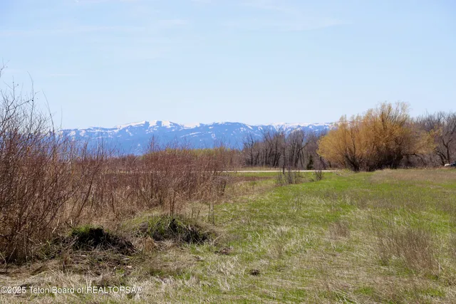 $1,100,000 | Tbd 10-ac Stateline Road, Alta, WY 83414