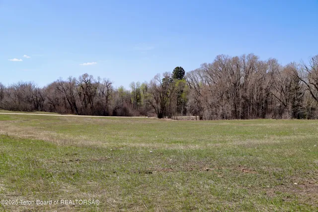 $1,100,000 | Tbd 10-ac Stateline Road, Alta, WY 83414