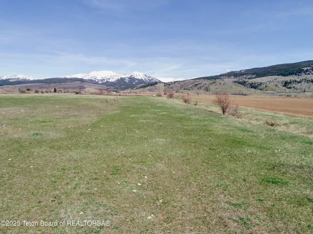 $1,100,000 | Tbd 10-ac Stateline Road, Alta, WY 83414