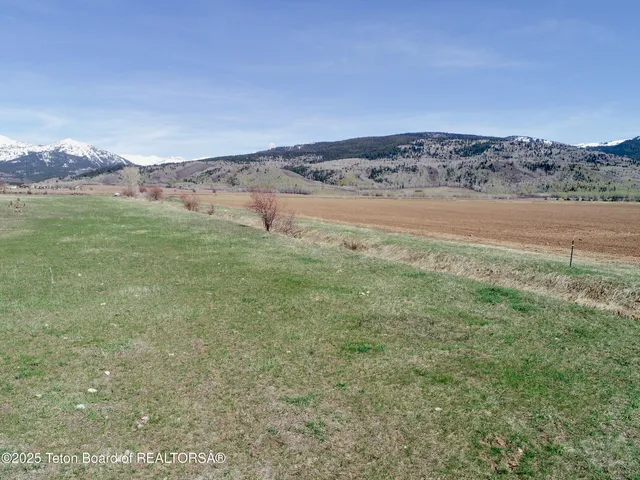$1,100,000 | Tbd 10-ac Stateline Road, Alta, WY 83414