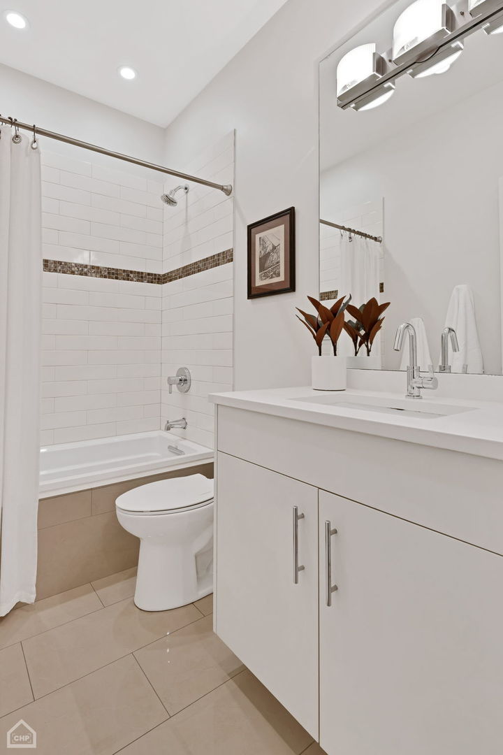 1832 West Rice Street, Unit 1S Chicago, IL 60622 - Photo 19 of 25 Gallery Image 19