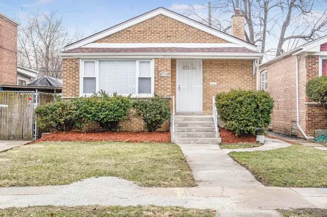 $1,900 | 9710 South Chappel Avenue, Chicago, IL 60617