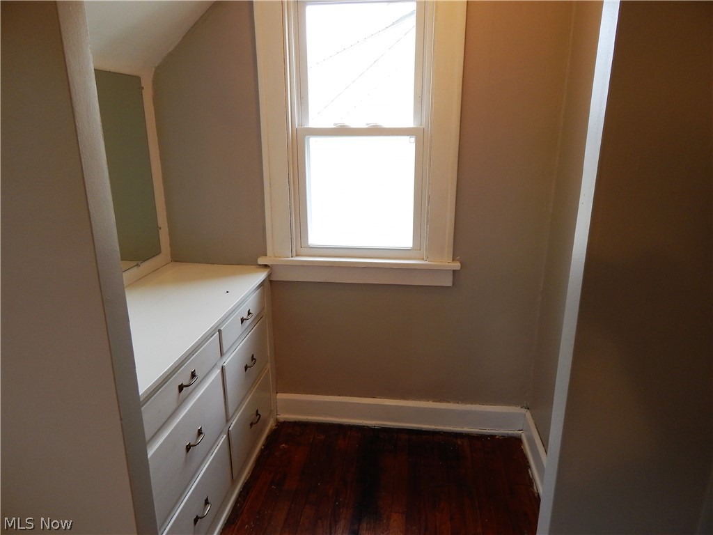 7501 Jameson Road Cleveland, OH 44129 - Photo 16 of 25