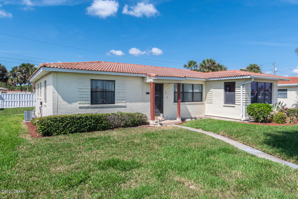 632 Robin Road, Unit A Ormond Beach, FL 32176 - Photo 1 of 15 Front of Home